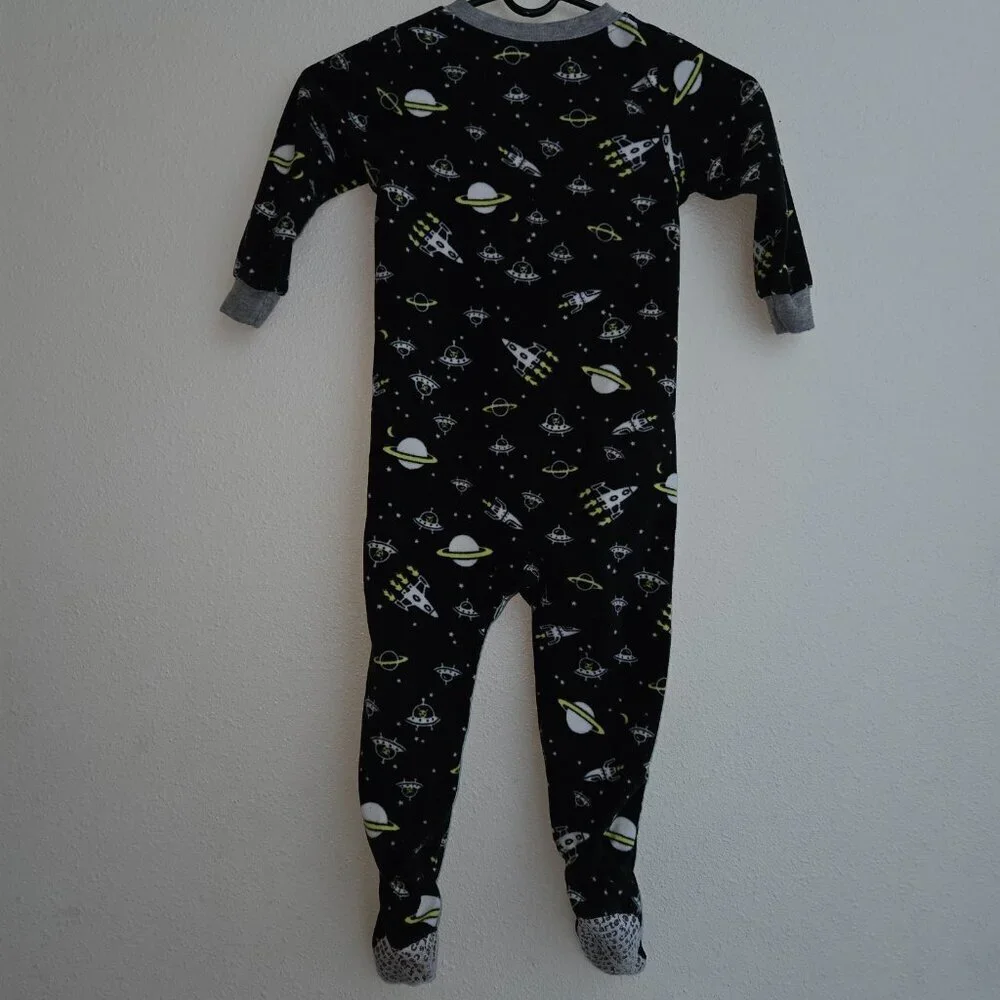 2 Carter's Footie Pajamas Lot Toddler Boy 2T Gray Polar Bear Black Planets Space